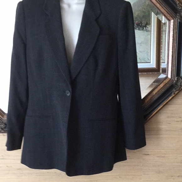 Giorgio Armani Jackets & Blazers - Giorgio Armani navy blazer